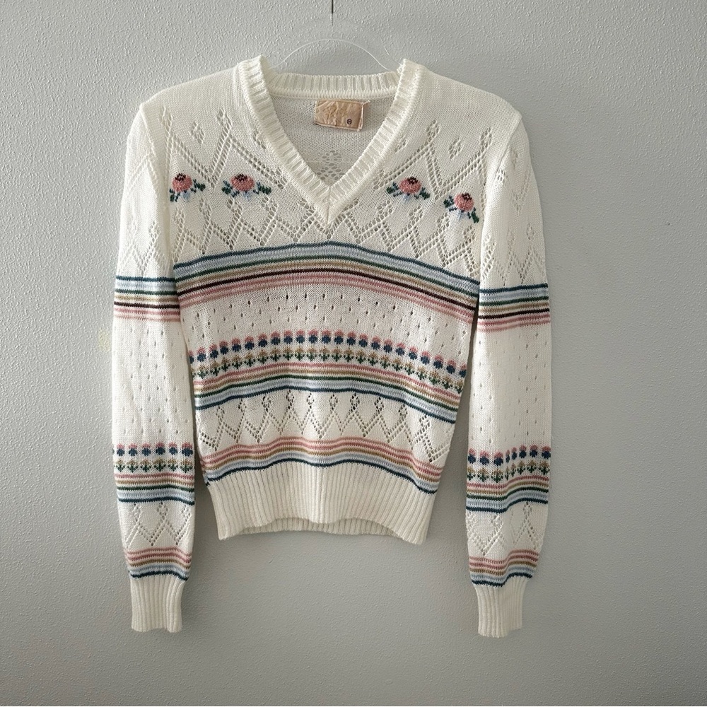 Womens Vintage Grandma Sweater Sz M V Neck Floral Cottagecore